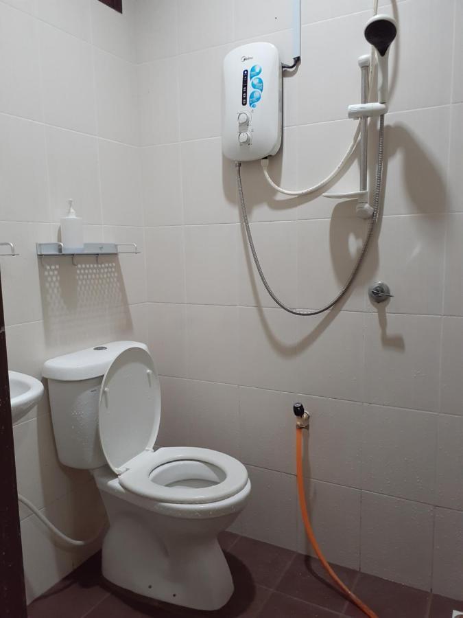 Homestay Bukit Kayu Hitam With 3 Bedrooms Not Sharing Free Wifi Экстерьер фото